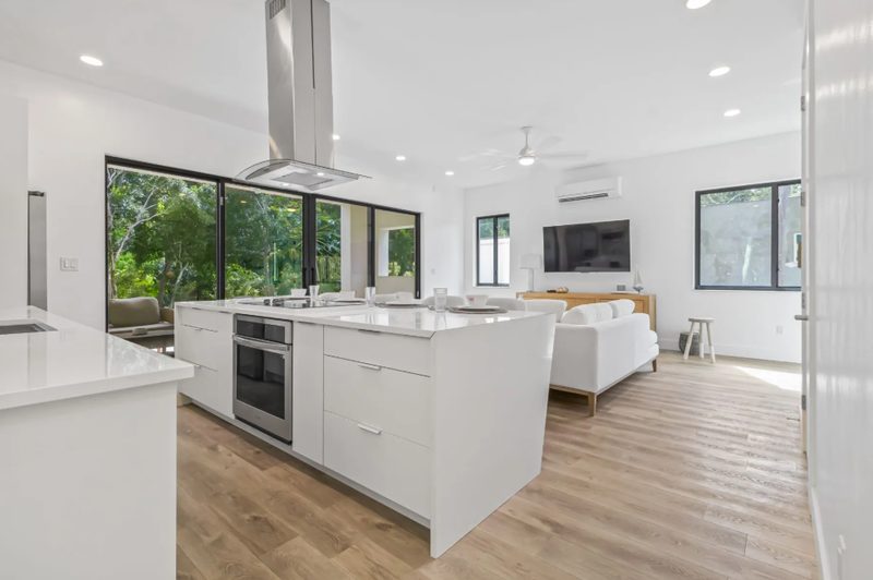 Modern Kitchen with Custom Island Cabinetry
