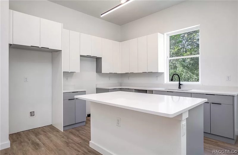 Modern Kitchen with Custom Two-Tone Cabinetry