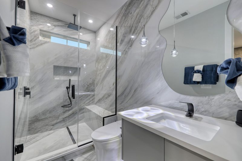 Elegant bathroom with marble stone finishes